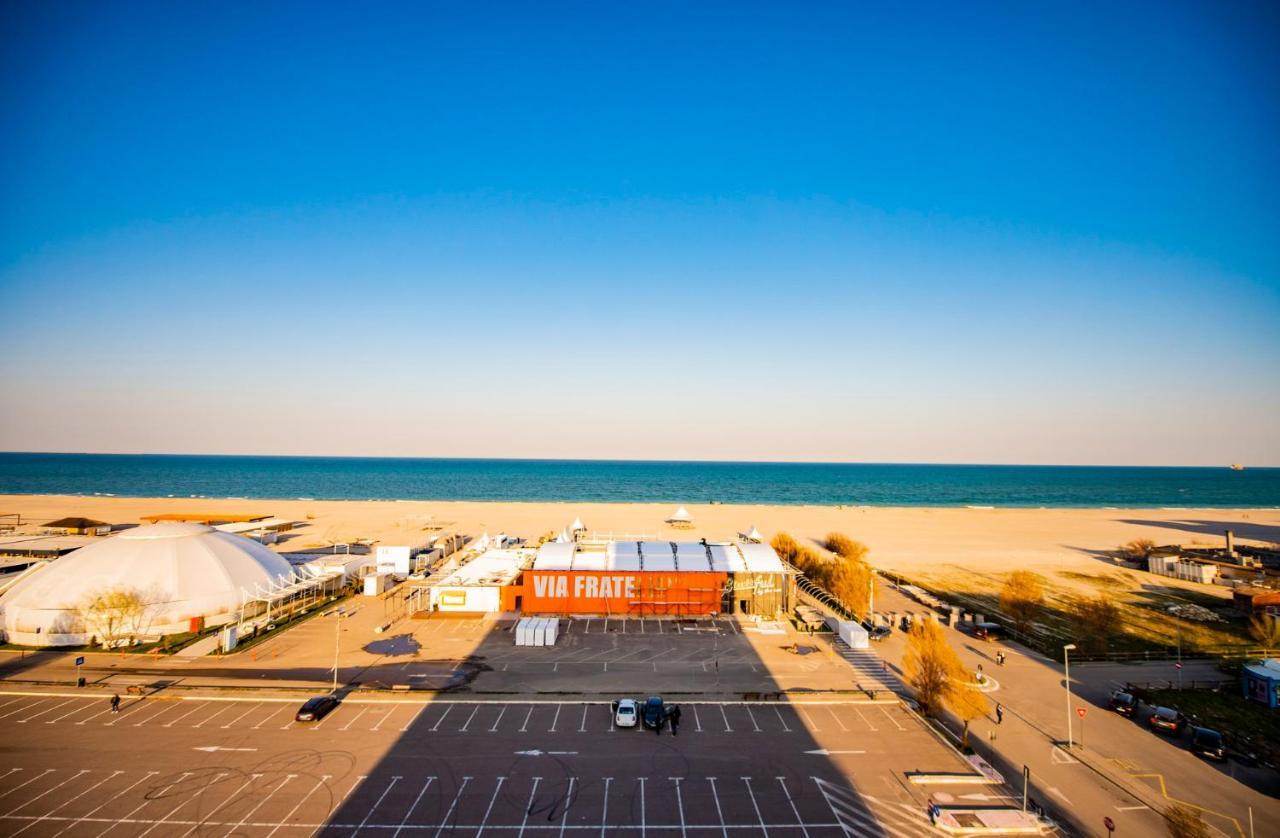 Summerland Luxury Velvet Front Sea View Appartement Mamaia Buitenkant foto
