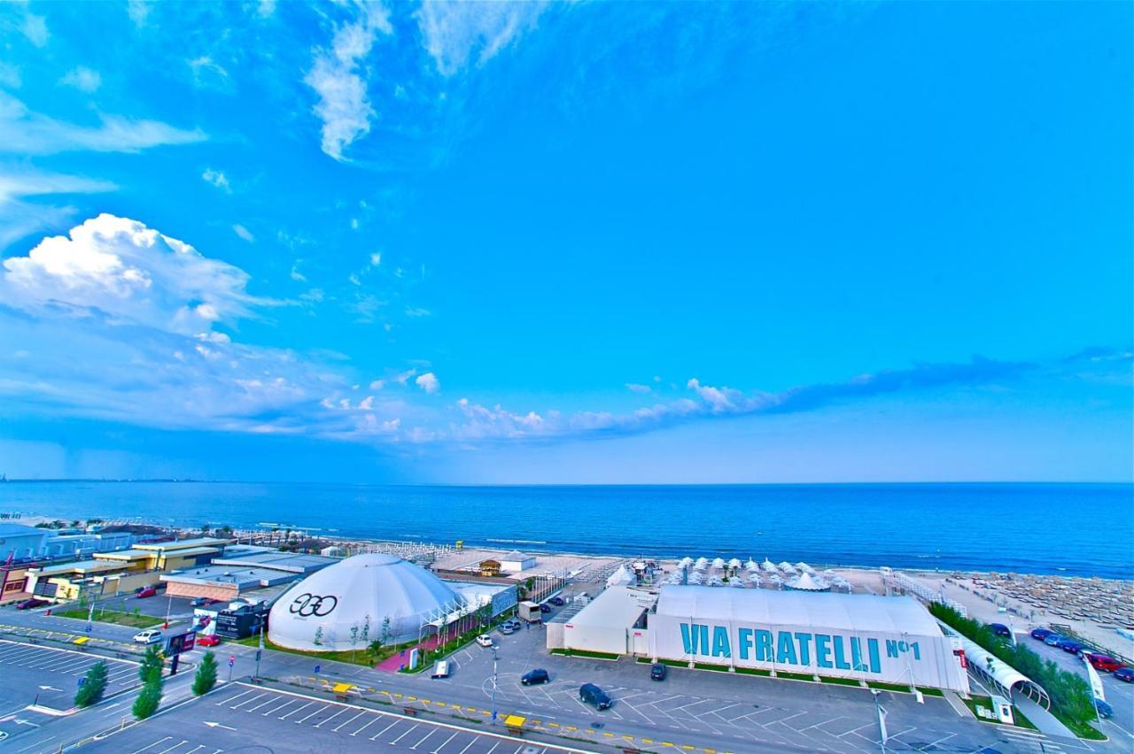 Summerland Luxury Velvet Front Sea View Appartement Mamaia Buitenkant foto